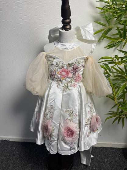 Robe Enfant Élégante et Confortable